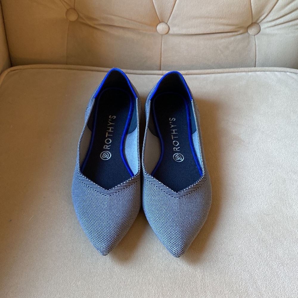 10.5 Grey “The Point” Rothys - Picture 2 of 2
